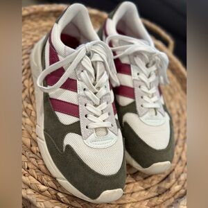 Gola Classics Women’s Tempest Sneakers